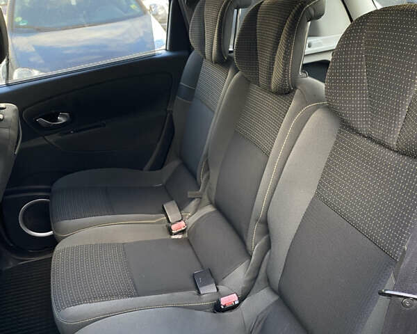 Чорний Рено Сценік, об'ємом двигуна 2 л та пробігом 227 тис. км за 7500 $, фото 7 на Automoto.ua