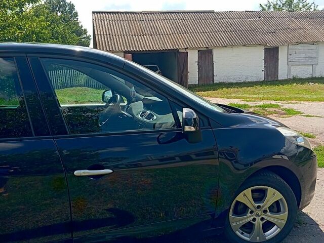 Чорний Рено Сценік, об'ємом двигуна 1.5 л та пробігом 273 тис. км за 7900 $, фото 5 на Automoto.ua