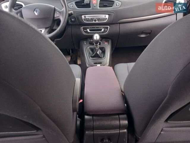 Рено Сценик 2010 в Дубно на Automoto.ua Черный Рено Сценик, объемом двигателя 1.5 л и пробегом 220 тыс. км за 6950 $, фото 33 на Automoto.ua