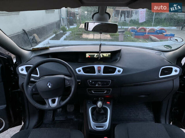 Черный Рено Сценик, объемом двигателя 1.46 л и пробегом 286 тыс. км за 5700 $, фото 2 на Automoto.ua