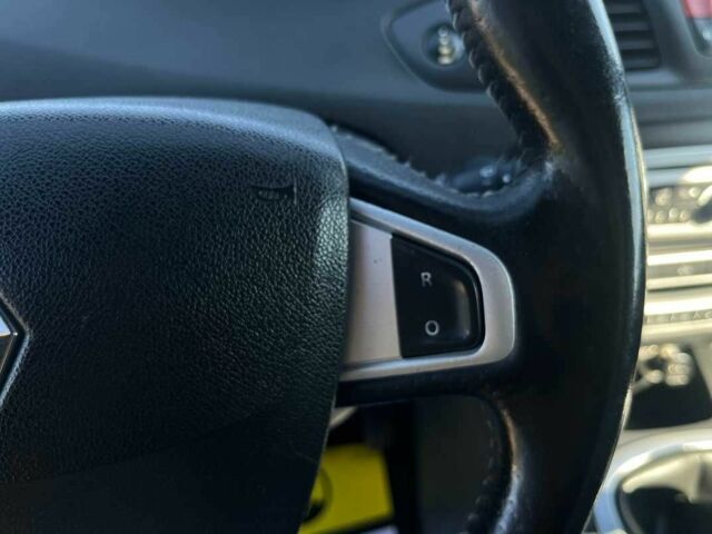 Черный Рено Сценик, объемом двигателя 1.5 л и пробегом 277 тыс. км за 7700 $, фото 20 на Automoto.ua