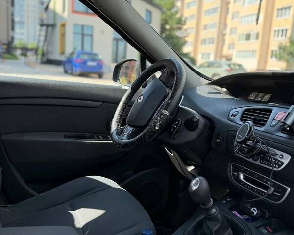 Чорний Рено Сценік, об'ємом двигуна 1.5 л та пробігом 297 тис. км за 6800 $, фото 23 на Automoto.ua