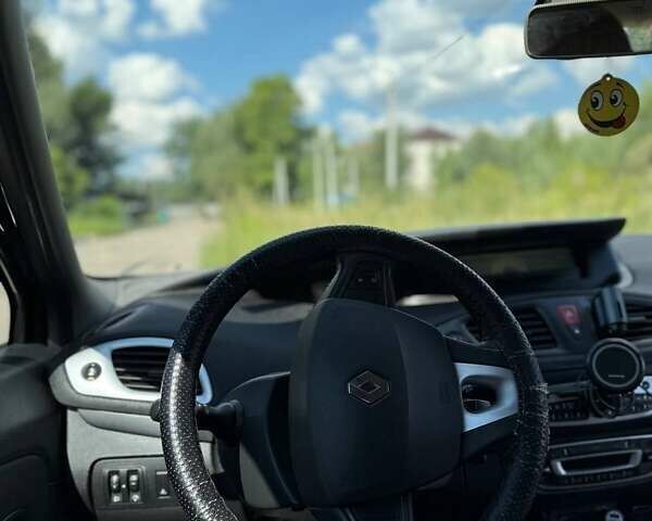 Чорний Рено Сценік, об'ємом двигуна 1.5 л та пробігом 297 тис. км за 6800 $, фото 20 на Automoto.ua