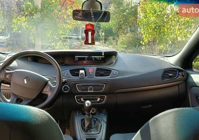 Черный Рено Сценик, объемом двигателя 1.4 л и пробегом 233 тыс. км за 6000 $, фото 4 на Automoto.ua
