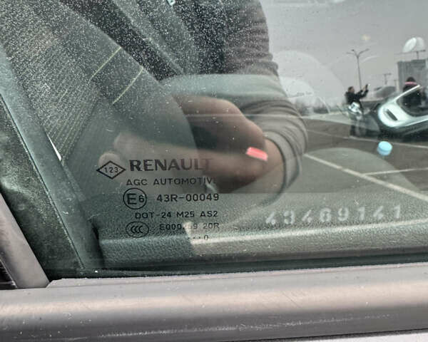 Черный Рено Сценик, объемом двигателя 1.5 л и пробегом 285 тыс. км за 6900 $, фото 21 на Automoto.ua