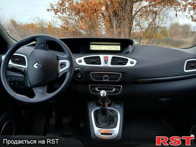 Рено Сценик 2010 в Харькове на Automoto.ua Черный Рено Сценик, объемом двигателя 1.4 л и пробегом 120 тыс. км за 6900 $, фото 5 на Automoto.ua