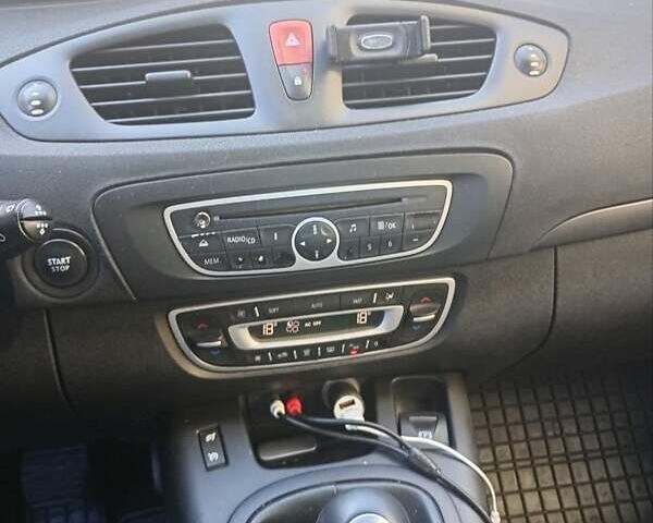 Черный Рено Сценик, объемом двигателя 1.46 л и пробегом 247 тыс. км за 4500 $, фото 10 на Automoto.ua