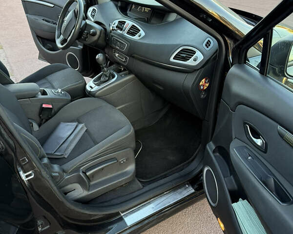 Черный Рено Сценик, объемом двигателя 1.6 л и пробегом 167 тыс. км за 7500 $, фото 12 на Automoto.ua
