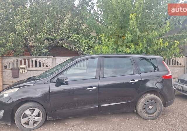Черный Рено Сценик, объемом двигателя 1.46 л и пробегом 300 тыс. км за 7200 $, фото 6 на Automoto.ua