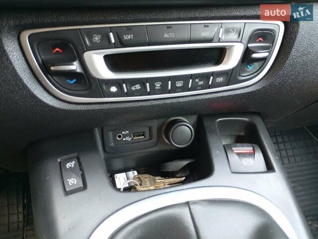 Чорний Рено Сценік, об'ємом двигуна 1.9 л та пробігом 260 тис. км за 7500 $, фото 23 на Automoto.ua