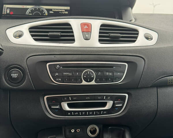 Черный Рено Сценик, объемом двигателя 1.5 л и пробегом 285 тыс. км за 6900 $, фото 6 на Automoto.ua