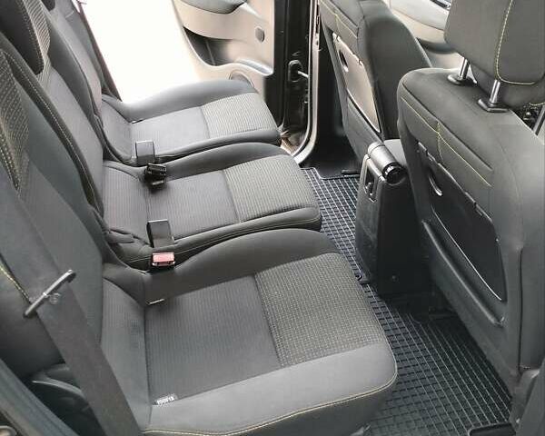 Черный Рено Сценик, объемом двигателя 1.5 л и пробегом 260 тыс. км за 8000 $, фото 9 на Automoto.ua