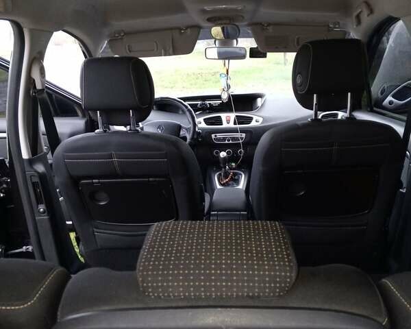 Черный Рено Сценик, объемом двигателя 1.9 л и пробегом 261 тыс. км за 7199 $, фото 3 на Automoto.ua