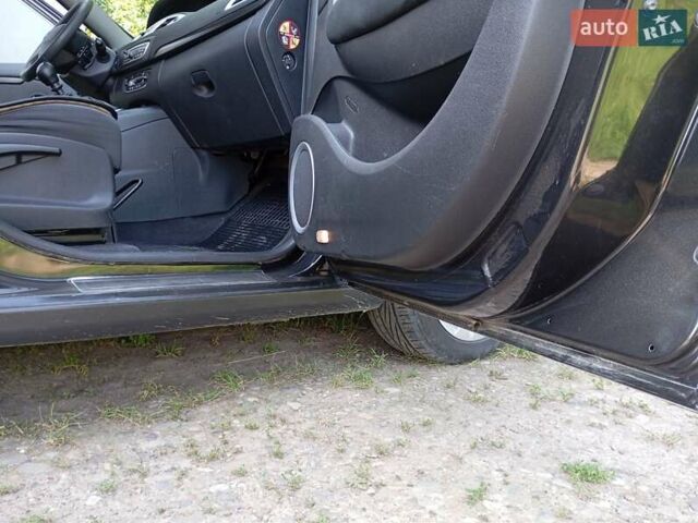 Рено Сценик 2010 в Сторожинце на Automoto.ua Черный Рено Сценик, объемом двигателя 1.9 л и пробегом 260 тыс. км за 7500 $, фото 9 на Automoto.ua