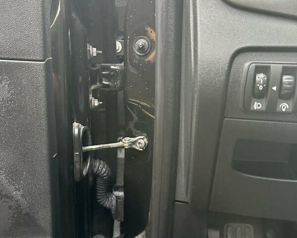 Черный Рено Сценик, объемом двигателя 1.5 л и пробегом 161 тыс. км за 7100 $, фото 16 на Automoto.ua