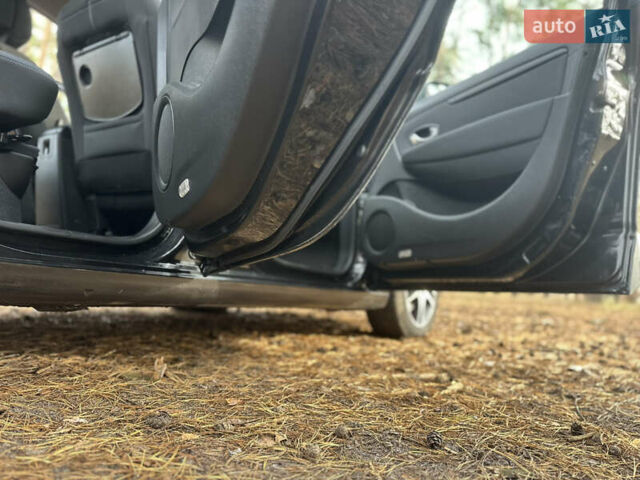 Черный Рено Сценик, объемом двигателя 1.5 л и пробегом 161 тыс. км за 7100 $, фото 10 на Automoto.ua