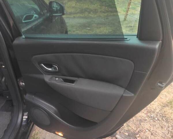 Черный Рено Сценик, объемом двигателя 1.6 л и пробегом 205 тыс. км за 7200 $, фото 12 на Automoto.ua