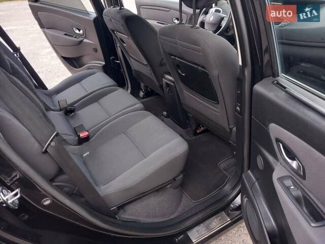 Рено Сценик 2010 в Дубно на Automoto.ua Черный Рено Сценик, объемом двигателя 1.5 л и пробегом 220 тыс. км за 6950 $, фото 31 на Automoto.ua