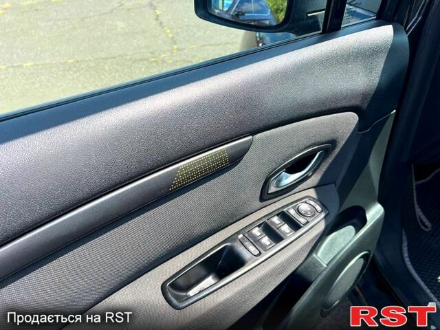 Черный Рено Сценик, объемом двигателя 1.5 л и пробегом 232 тыс. км за 6800 $, фото 5 на Automoto.ua