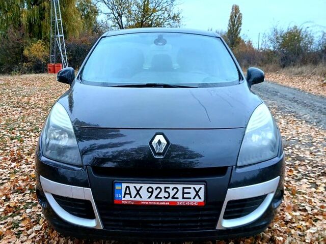 Рено Сценик 2010 в Харькове на Automoto.ua Черный Рено Сценик, объемом двигателя 1.4 л и пробегом 120 тыс. км за 6900 $, фото 1 на Automoto.ua