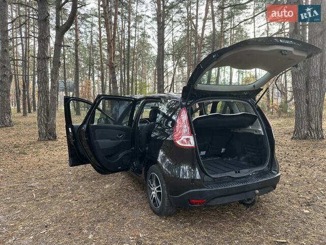 Черный Рено Сценик, объемом двигателя 1.5 л и пробегом 161 тыс. км за 7100 $, фото 14 на Automoto.ua