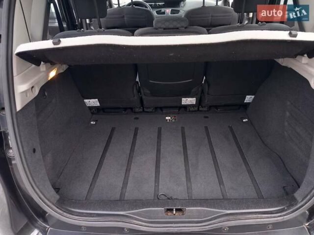 Рено Сценик 2010 в Дубно на Automoto.ua Черный Рено Сценик, объемом двигателя 1.5 л и пробегом 220 тыс. км за 6950 $, фото 48 на Automoto.ua