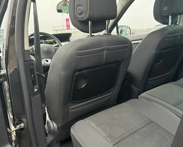Черный Рено Сценик, объемом двигателя 1.5 л и пробегом 285 тыс. км за 6900 $, фото 16 на Automoto.ua