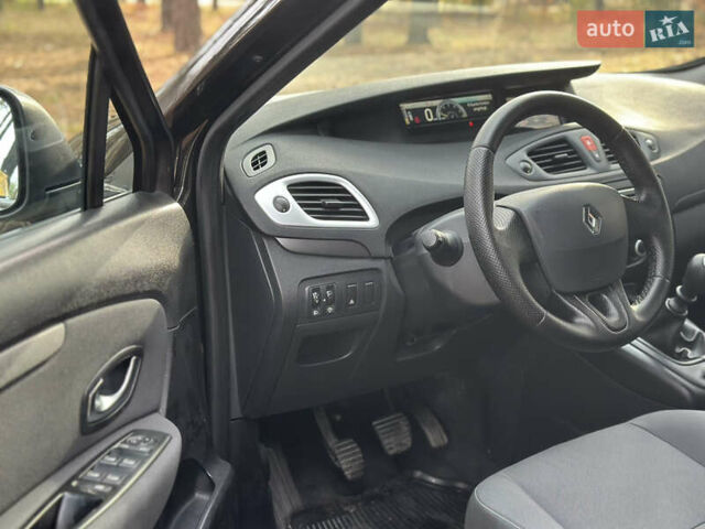 Черный Рено Сценик, объемом двигателя 1.5 л и пробегом 161 тыс. км за 7100 $, фото 24 на Automoto.ua