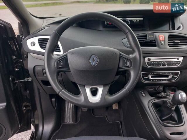 Рено Сценик 2010 в Дубно на Automoto.ua Черный Рено Сценик, объемом двигателя 1.5 л и пробегом 220 тыс. км за 6950 $, фото 42 на Automoto.ua