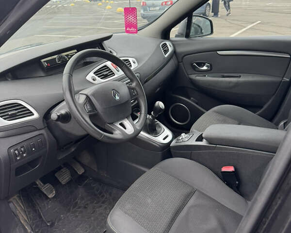 Черный Рено Сценик, объемом двигателя 1.5 л и пробегом 285 тыс. км за 6900 $, фото 5 на Automoto.ua