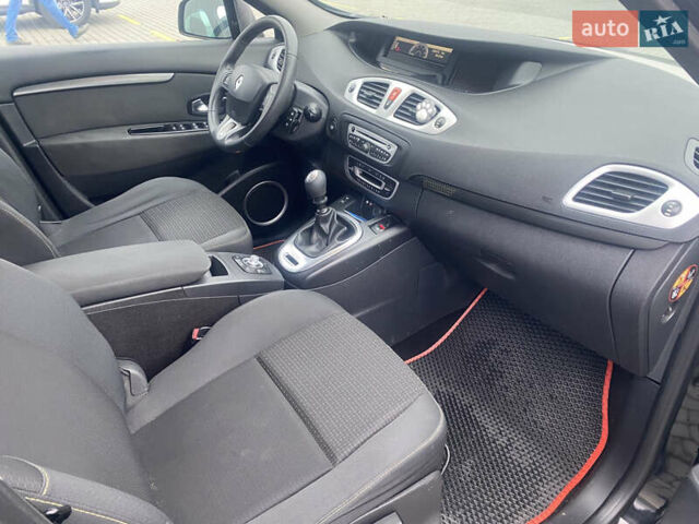 Черный Рено Сценик, объемом двигателя 1.9 л и пробегом 240 тыс. км за 6900 $, фото 6 на Automoto.ua