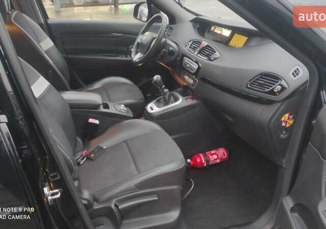 Черный Рено Сценик, объемом двигателя 1.5 л и пробегом 265 тыс. км за 7300 $, фото 10 на Automoto.ua