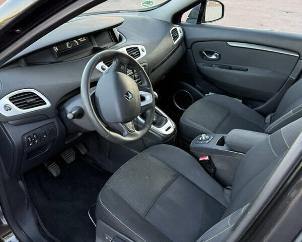 Черный Рено Сценик, объемом двигателя 1.6 л и пробегом 167 тыс. км за 7500 $, фото 9 на Automoto.ua