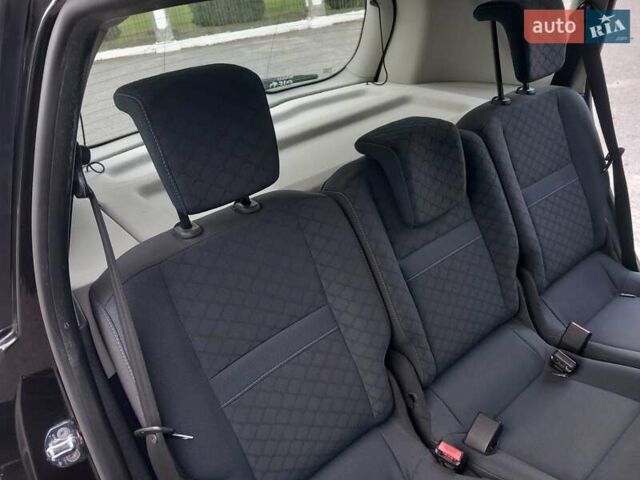 Рено Сценик 2010 в Дубно на Automoto.ua Черный Рено Сценик, объемом двигателя 1.5 л и пробегом 220 тыс. км за 6950 $, фото 45 на Automoto.ua