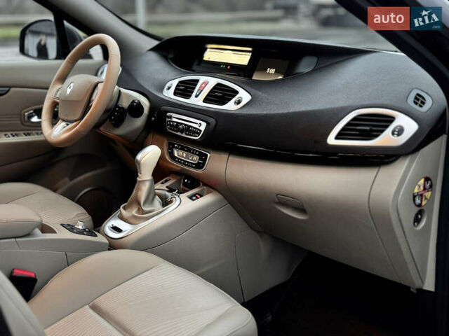 Чорний Рено Сценік, об'ємом двигуна 2 л та пробігом 168 тис. км за 8900 $, фото 4 на Automoto.ua