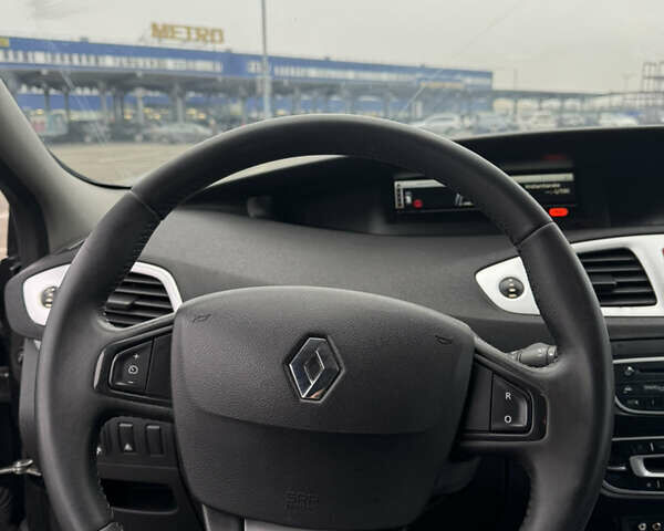 Черный Рено Сценик, объемом двигателя 1.5 л и пробегом 285 тыс. км за 6900 $, фото 4 на Automoto.ua