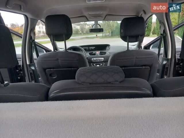 Рено Сценик 2010 в Дубно на Automoto.ua Черный Рено Сценик, объемом двигателя 1.5 л и пробегом 220 тыс. км за 6950 $, фото 50 на Automoto.ua
