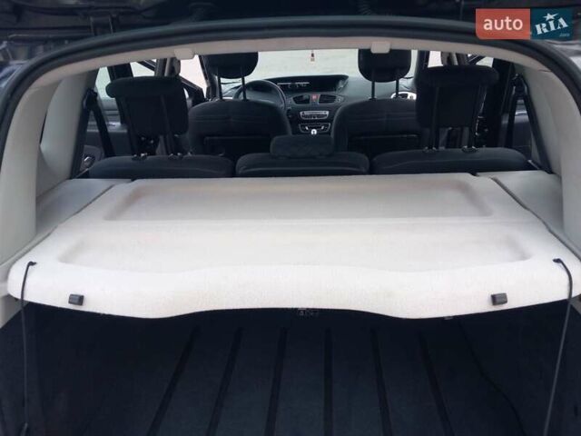 Рено Сценик 2010 в Дубно на Automoto.ua Черный Рено Сценик, объемом двигателя 1.5 л и пробегом 220 тыс. км за 6950 $, фото 51 на Automoto.ua