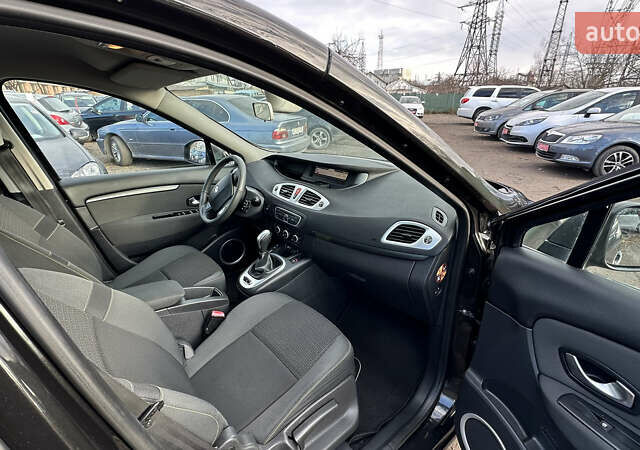 Черный Рено Сценик, объемом двигателя 2 л и пробегом 165 тыс. км за 8300 $, фото 24 на Automoto.ua