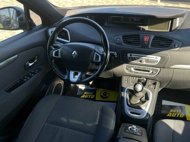 Черный Рено Сценик, объемом двигателя 1.5 л и пробегом 277 тыс. км за 7700 $, фото 13 на Automoto.ua