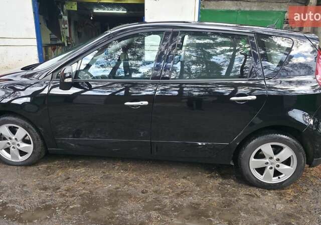 Черный Рено Сценик, объемом двигателя 1.6 л и пробегом 194 тыс. км за 8500 $, фото 4 на Automoto.ua