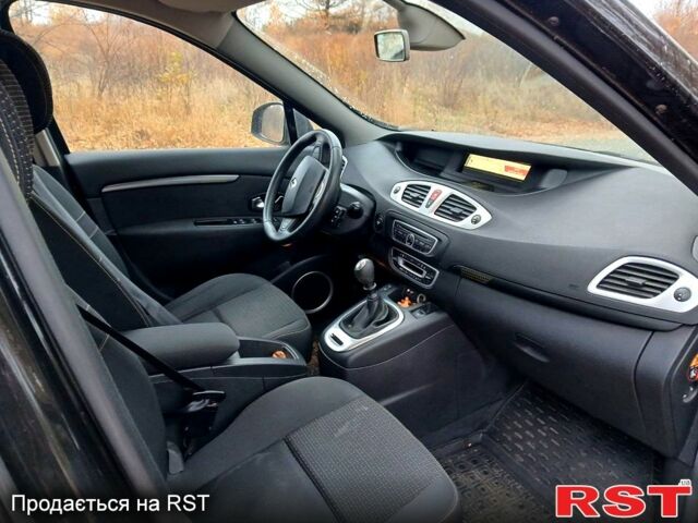 Рено Сценик 2010 в Харькове на Automoto.ua Черный Рено Сценик, объемом двигателя 1.4 л и пробегом 120 тыс. км за 6900 $, фото 6 на Automoto.ua