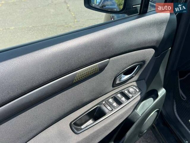 Черный Рено Сценик, объемом двигателя 1.46 л и пробегом 232 тыс. км за 7300 $, фото 8 на Automoto.ua