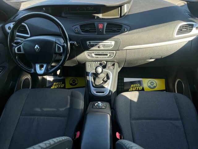 Черный Рено Сценик, объемом двигателя 1.5 л и пробегом 277 тыс. км за 7700 $, фото 12 на Automoto.ua