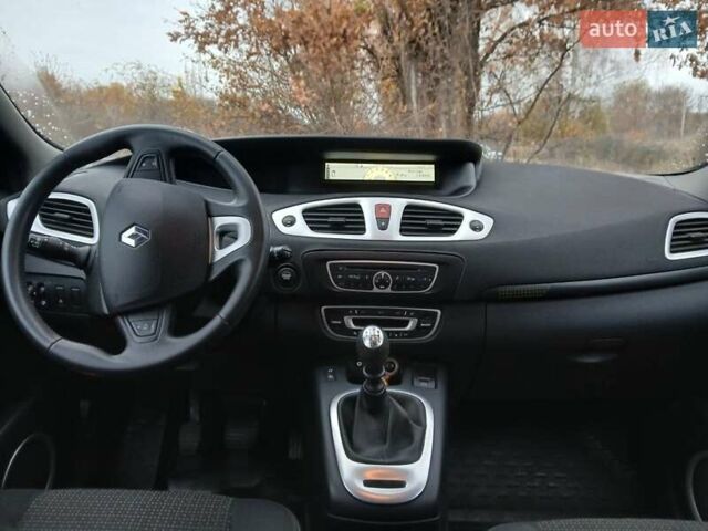 Чорний Рено Сценік, об'ємом двигуна 1.4 л та пробігом 120 тис. км за 6500 $, фото 5 на Automoto.ua