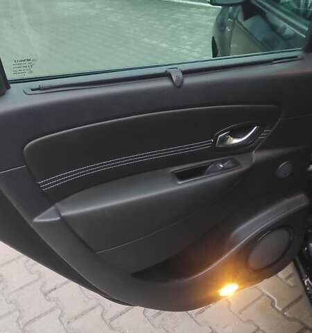 Черный Рено Сценик, объемом двигателя 1.5 л и пробегом 265 тыс. км за 7300 $, фото 13 на Automoto.ua