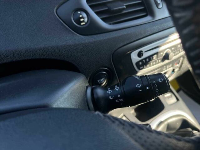 Черный Рено Сценик, объемом двигателя 1.5 л и пробегом 277 тыс. км за 7700 $, фото 22 на Automoto.ua