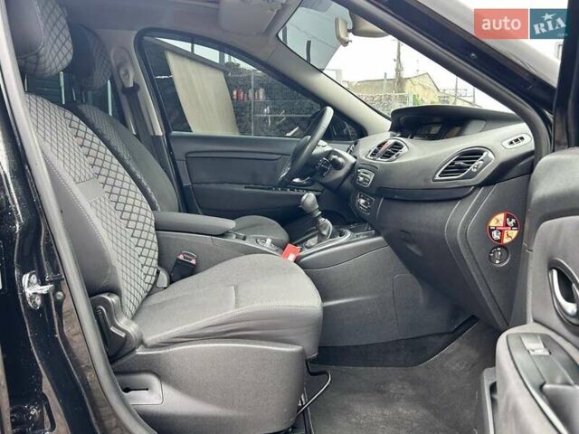 Черный Рено Сценик, объемом двигателя 1.5 л и пробегом 215 тыс. км за 7400 $, фото 31 на Automoto.ua