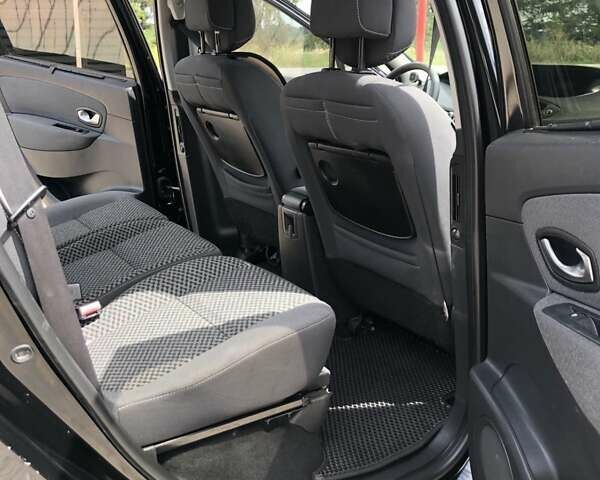 Рено Сценік 2011 у Коломые на Automoto.ua Чорний Рено Сценік, об'ємом двигуна 1.5 л та пробігом 158 тис. км за 5500 $, фото 9 на Automoto.ua