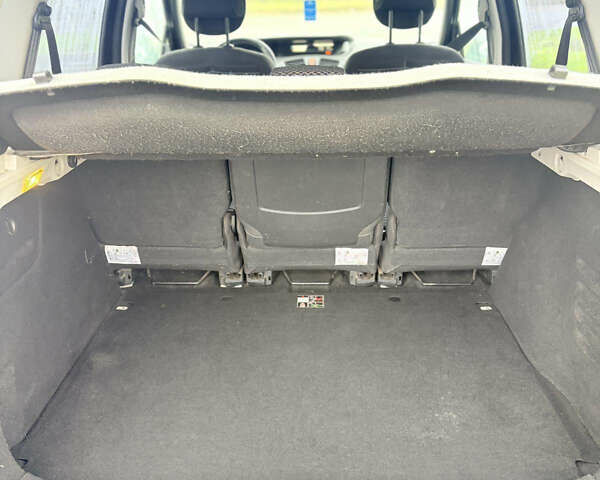 Черный Рено Сценик, объемом двигателя 2 л и пробегом 294 тыс. км за 6800 $, фото 13 на Automoto.ua